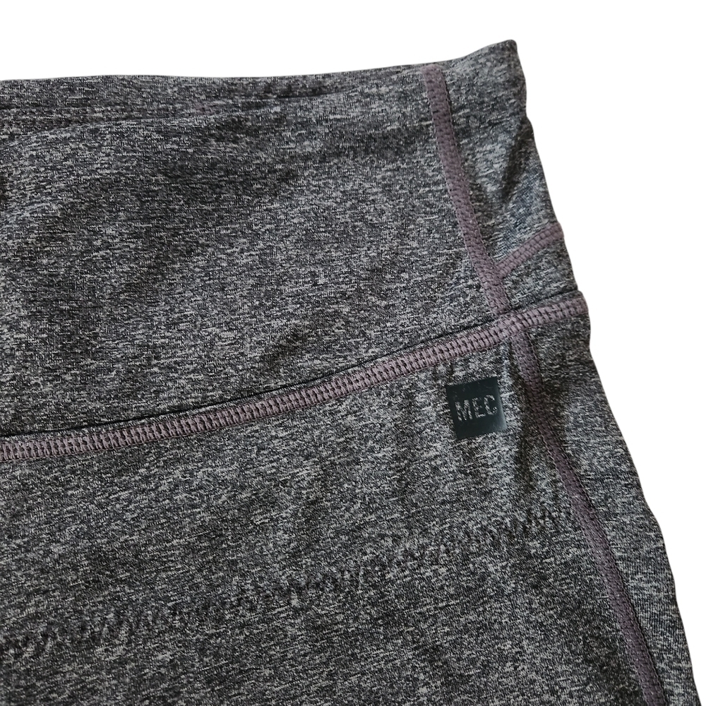 MEC Lotus Capris Activewear Running Yoga Climbing Gray – size M - Picture 5 of 10